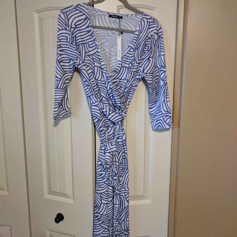 NWT PattyBoutik dress size L